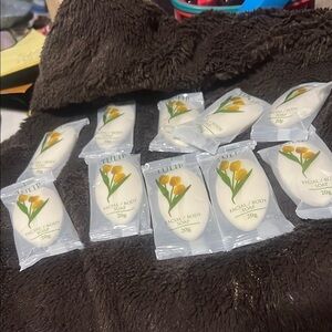 Tulip Facial/Body Soap Set